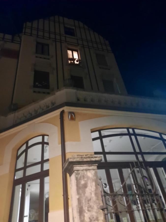 Ferienwohnung Bilocale Liberty Viggiù Exterior foto