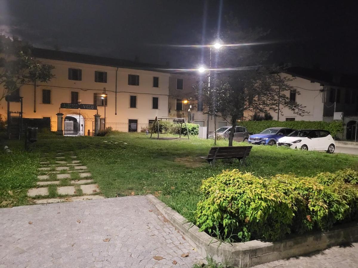 Ferienwohnung Bilocale Liberty Viggiù Exterior foto